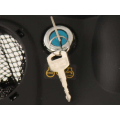 Démarrage sans effort tondeuse thermique tractée GeoTech Pro moteur 224cc 4 temps